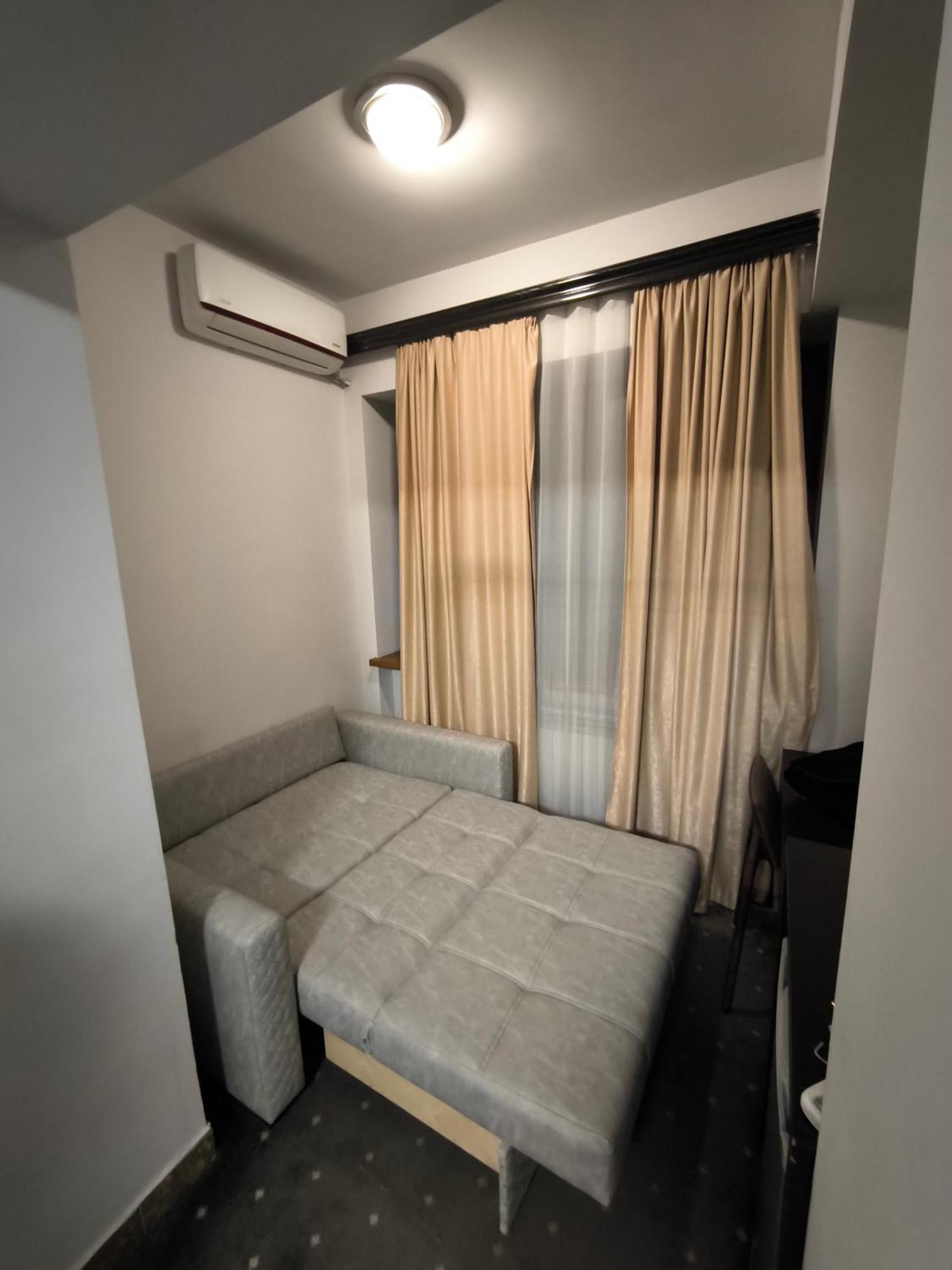 Skyline Hotel Erivan Exterior foto